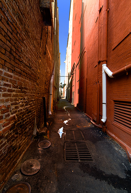 alley